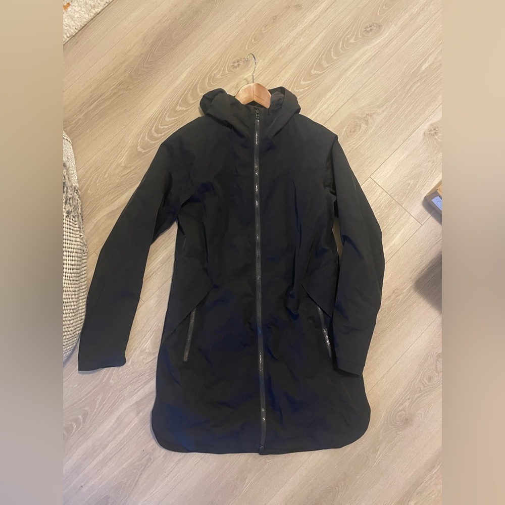 lululemon rain jacket